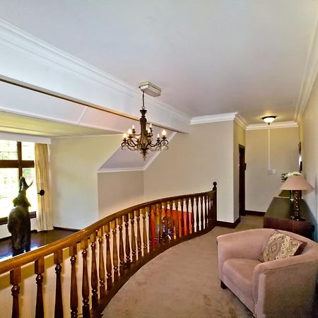 Eagle Wind Manor Otel Hillcrest Dış mekan fotoğraf