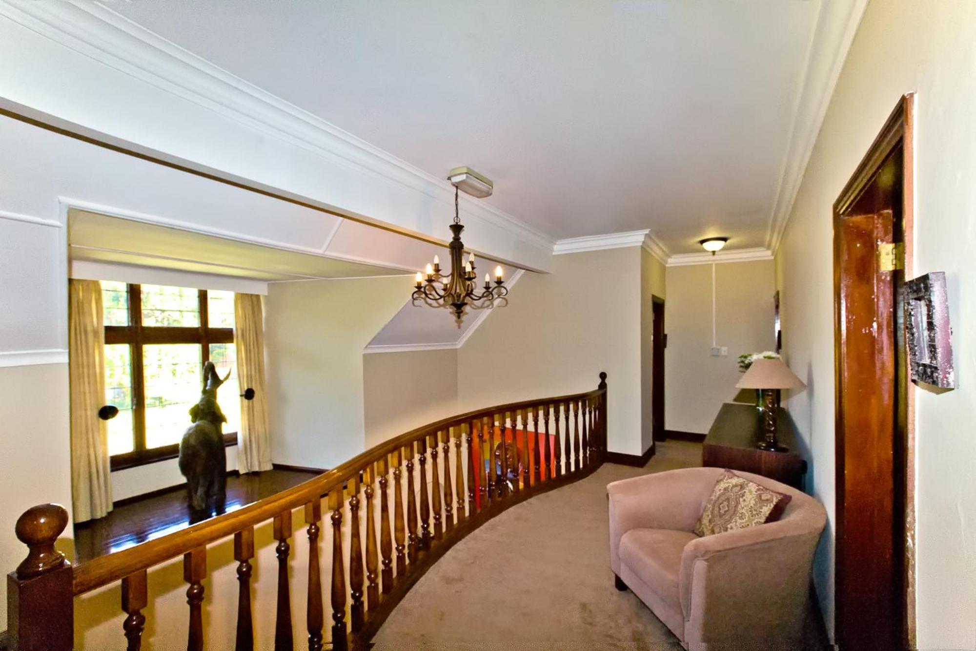 Eagle Wind Manor Otel Hillcrest Dış mekan fotoğraf